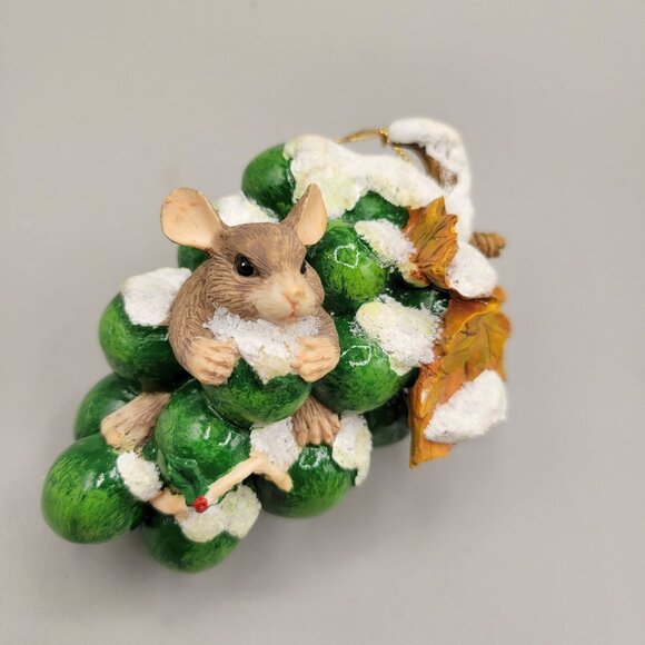 Charming Tails The Grape Escape Ornaments Early Retired 87/186 Set of Two - Picture 7 of 9